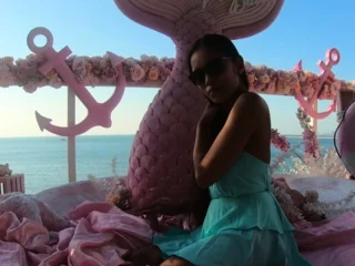 Big butt Thai girlfriend hardcore anal